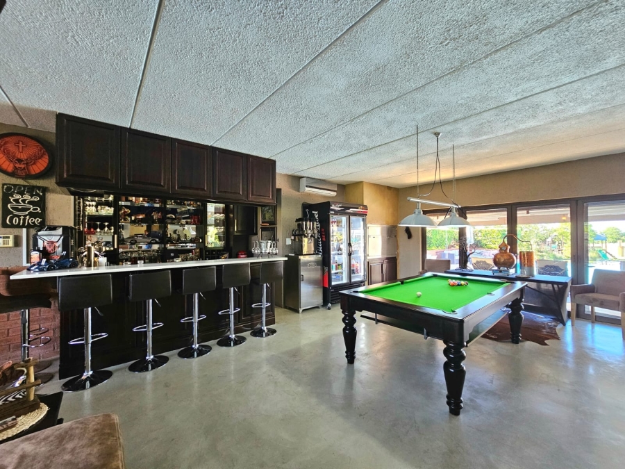 5 Bedroom Property for Sale in Grimbeeck Park North West